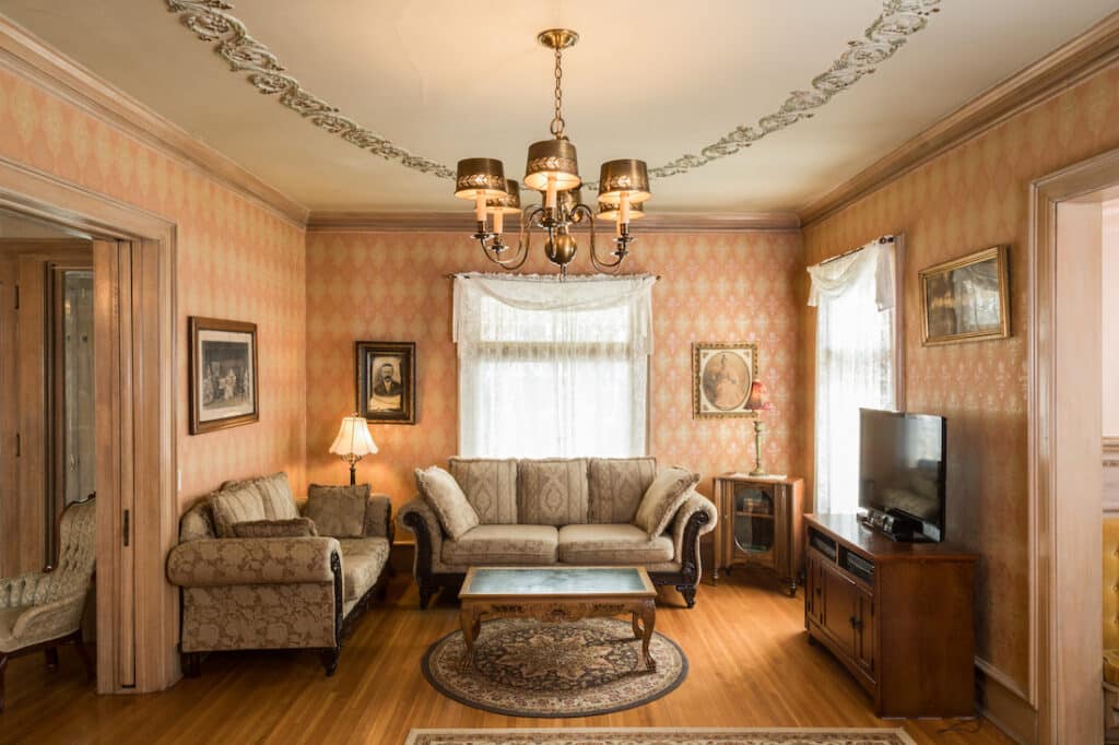Bed and Breakfast in Baraboo, WI, photo of the Ringling House B&B main living room